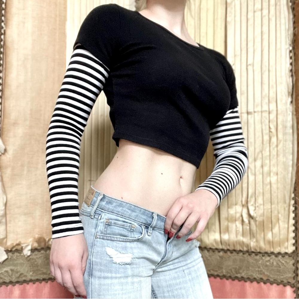 Brandy Melville Black and White striped crop top